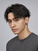 ハレ ヘアサロン(Hale hair salon)&nbsp;Hale波巻きツイストスパイラルパーマ刈り上げセンターパート原宿