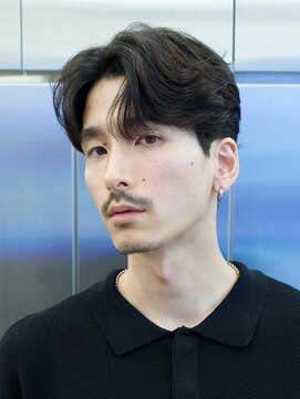 レタッチバイフィフス(RETOUCH by fifth) センターパート×ルーズパーマ