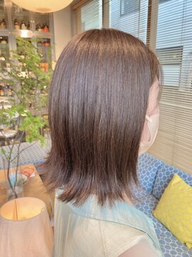 オーガニック リブ 川越(organic+live) ２０代３０代大人可愛いアッシュショートボブ耳掛け透明感