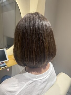 アンサー(answer) くすみブラウン×ミディアムボブ