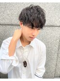 刈り上げ無造作マッシュ黒髪
