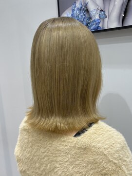 アリュア(Allure) ベージュカラー