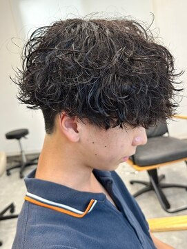 フゥ 宇都宮(FeU) 波巻きパーマメンズパーマメンズヘアツーブロックツイストパーマ