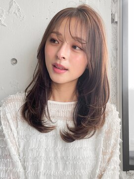 アグノス 青山(Agnos) メルティカラーレイヤーカット前髪うるツヤシースルーバング