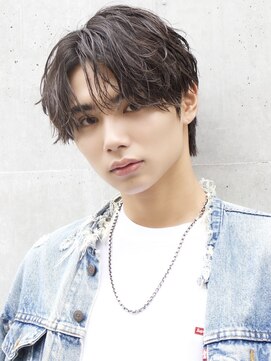 エイド 本店(aid) 縦落ちソフトツイストアップバングニュアンスシャドウパーマ渋谷