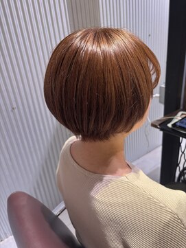 エミュー(emue) 20代30代◎丸みショートボブ/春カラー明るめベージュ