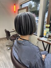 【白髪ぼかし・カラー】真っ黒な白髪染めは卒業♪白髪を活かしておしゃれに若見えする大人上品カラー  