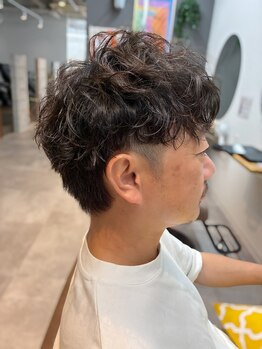ファクト(FACT SPA)の写真/お仕事終わりにも通いやすい！お仕事とプライベートどちらも楽しめるスタイルをご提案◎