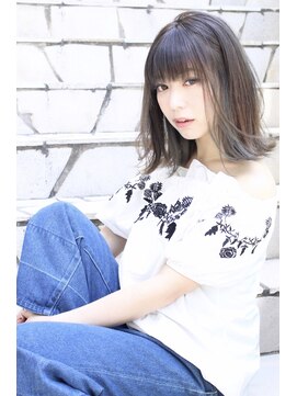 エイト プラット 渋谷2号店(EIGHT plat) 外ハネボブ×インナーカラー×透け感アッシュグレー