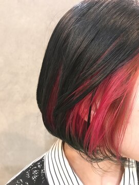 ビーハイブ ギフト(BeeHIVE GIFT) 多色インナーカラーピンクグリーンボブ