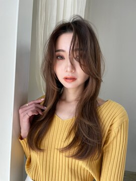 クイーン バイ ノイズ 西院(QUEEN by noism) マチルダボブ ウルフカット イヤリングカラー センターパート