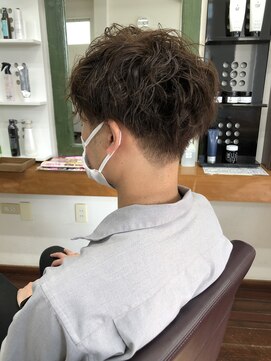 プラッキー(PLUCKY) メンズツーブロックスパイラルパーマ