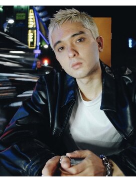 ベル 銀座並木通り店(Belle) モード系アパレル男子に大人気！お洒落プラチナブロンドのボウズ