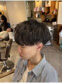 ナチュラルなハネ感がかっこいいツイストスパイラルパーマ