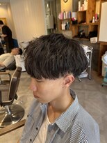 アメラボ(AmeLab) ナチュラルなハネ感がかっこいいツイストスパイラルパーマ