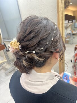 チャルム (Charom) ゆるふわシニヨンヘア