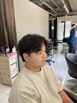 アイズ 海老名(AIZU)&nbsp;ツイストスパイラルパーマ　センターパート　アップバング　眉毛