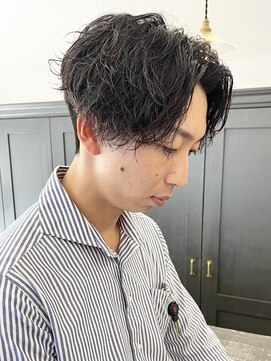 ヘアーアイスカルテット(HAIR ICI QUARTET) 縦落ちツイストスパイラルパーマメンズパーマ波巻きツイスパ