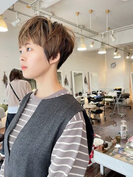 ティティーサッポロ(tity sapporo) ハイライトニュアンスショート
