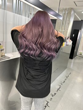 キング 梅田(K!ng) 縮毛矯正髪質改善ハイライトレイヤーカット梅田美容室エクステ