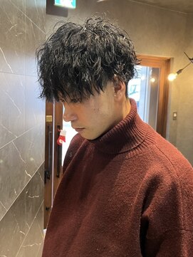 ラックスビー プレミアム 大阪駅前第3ビル店(LUXBE PREMIUM) ビジネスマンにもおすすめ波巻きツーブロックパーマ