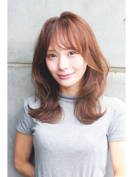 エミュ 表参道 青山(emu) セミロングたっぷりレイヤーくびれ巻き表参道