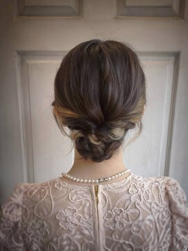 アロマ ヘアー ルーム 新宿3号店(AROMA hair room) 大人上品シニヨン/華やかまとめ髪/編み込みアレンジ