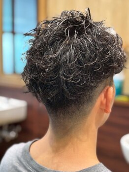 【ON/OFF両方キマる】あなたらしさを引き出して、持続するカッコよさ。洗練されたメンズスタイルをご提供。