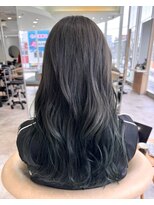 ヘアワン(HAIR One) グレーとグリーンのグラデーションカラー