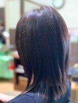 ショウ(Syow)&nbsp;根元だけ白髪染め×時短叶うウルフボブ