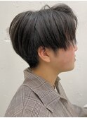 ツーブロック女性らしさのある大人可愛いハンサムショート