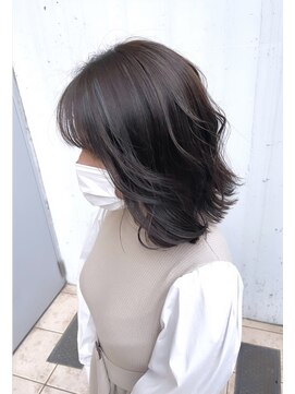 エヴリンアンドペイジ(Evelyn&paige) くびれミディ【神戸元町・三宮】