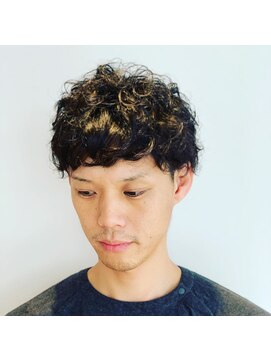 短めオン眉メンズパーマモテる 束感爽やかサイドスッキリ黒髪暗髪 L ノノリリ Nonoriri のヘアカタログ ホットペッパービューティー
