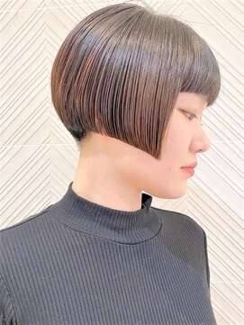 ビープ(beep) 溢れるモード感！刈り上げボックスボブ【赤羽】