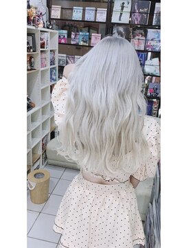 ルイス(L'wis) ハイトーン系カラー！『ホワイト』