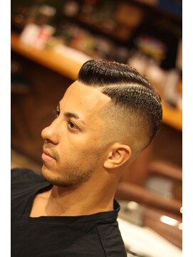 ウエストサイドバーバーチャップス(West Side Barber Chaps) サイドパート