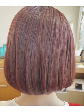 トリッカ 代官山(tricca) 艶レッド/乾かすだけで丸みボブ/暖色カラー/イノアオイルカラー