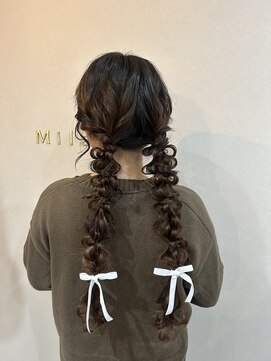 ミラ(Mila) ロングの方にオススメ＊ライブやイベントに！ツインアレンジ♪