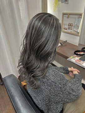 ヴォレ(voler) グレージュ×コントラストハイライト