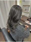 グレージュ×コントラストハイライト