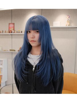 ヴァンシィー(VANCY) ブルー/ペールブルー/レイヤーカット