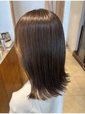 切りっぱなしロブ×オリーブベージュ