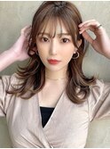 薄め前髪ベージュレイヤーカットハッシュカットサイドバング