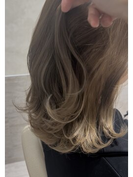 エレノア アネックス 枚方(Eleanor ANNEX) インナーカラーベージュ/CHIAKI