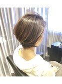 ショートボブ