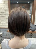 首周りすっきり前下がりショート♪