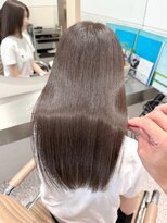 キュア 池袋(CURE)&nbsp;9トーン透明感ヘーゼルグレージュ×髪質改善ストレート #118