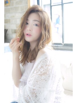 ロンド 銀座(Lond) 大人かわいいふんわりミディアム