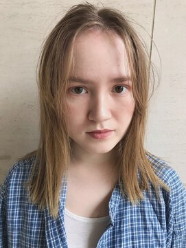 ソイ 下北沢(soi) センターパートのストレートミディ【soi下北沢】