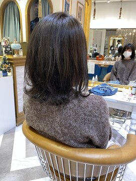 ロンドアベニール 北千住(Lond avenir) 大人可愛い外ハネミディ☆ カーキグレー　西田大樹